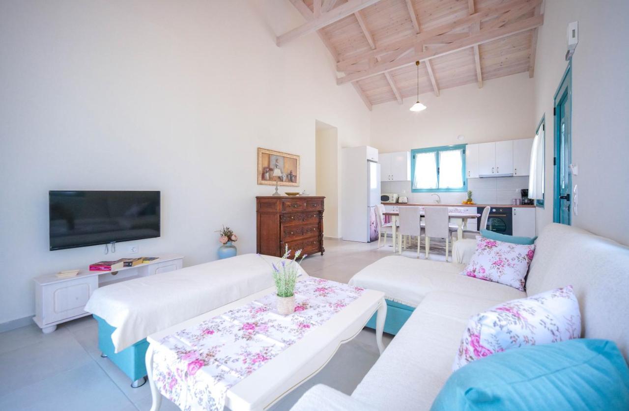 Meliades Villas Apolpaina Екстериор снимка